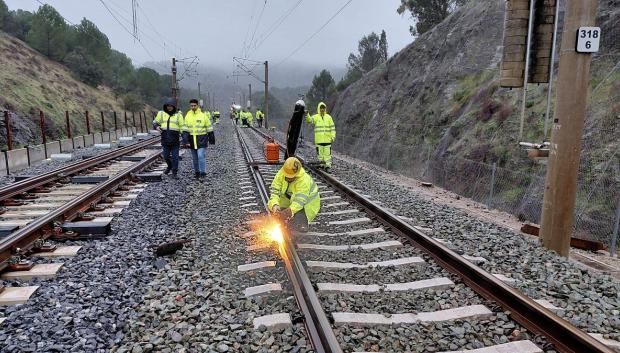 El AVE permanece cortado en Adamuz