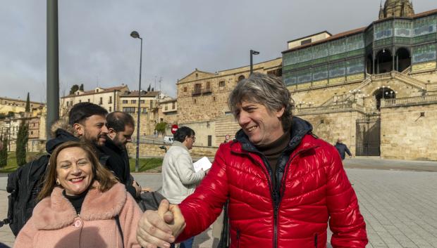 El secretario general del PSOE de Castilla y León y candidato a la Presidencia de la Junta, Carlos Martínez, visita Salamanca