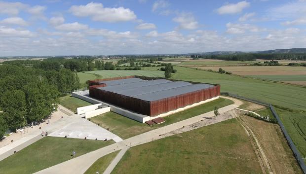Exterior del recinto que alberga la villa romana