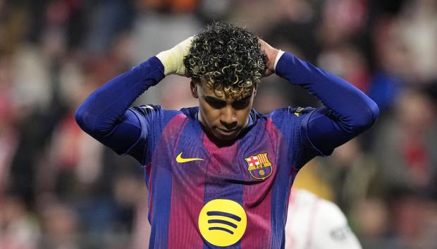 Lamine Yamal lamenta el penalti fallado