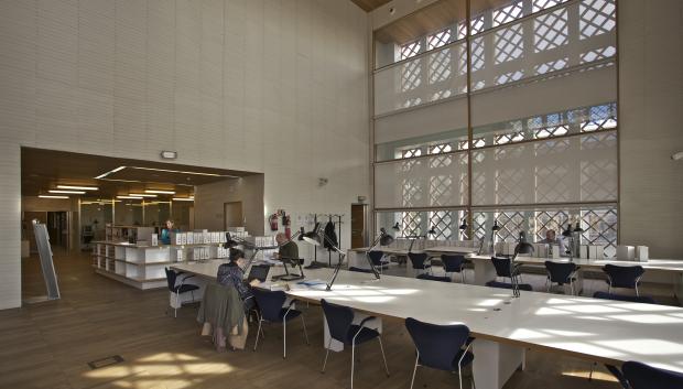 Sala de consultas fábrica de cerveza 'El Águila'