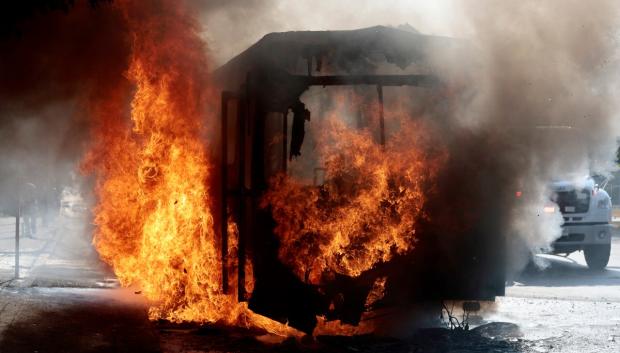 Civiles armados bloquearon varias carreteras en el estado de Jalisco, en el oeste de México, tras un operativo de fuerzas federales