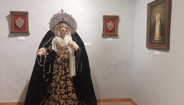 Esta muestra también contiene imágenes pictóricas, como novedad