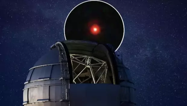 Impresión artística del Gran Telescopio Canarias observando un pequeño punto rojo
