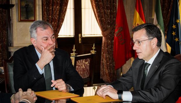 Los alcaldes de Albacete, Manuel Serrano, y de Sevilla, José Luis Sanz