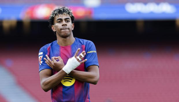 Lamine Yamal celebra el 2-0 ante el Barça