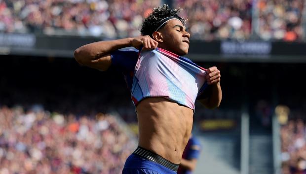 Lamine Yamal se lamenta por una ocasión fallada