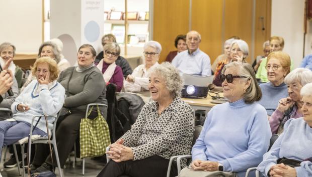 Imagen de los asistentes al taller de duelo