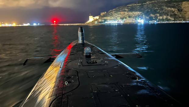 El submarino Galerna regresa al Arsenal de Cartagena