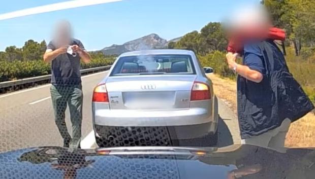 La clave está en lograr que las víctimas se paren en algún lugar para robarles