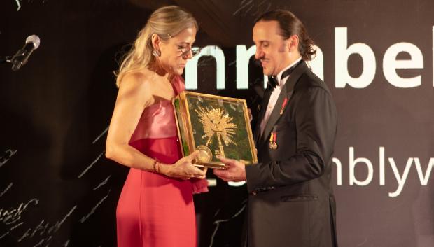 Annabella Azín, asambleísta Nacional, enviada especial y madre del Presidente de la República de Ecuador fue nombrada Embajadora de TEON-The Embassy Of Nature y reconocida por su amplia trayectoria en el ámbito social.