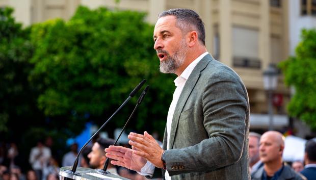 El mitin de Santiago Abascal, líder de Vox, en la plaza de las Tendillas de Córdoba