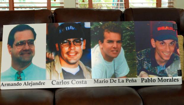 Imágenes de las víctimas del derribo de las avionetas de la oenegé Hermanos al rescate: Armando Alejandre, Carlos Costa, Mario de la Peña, y Pablo Morales