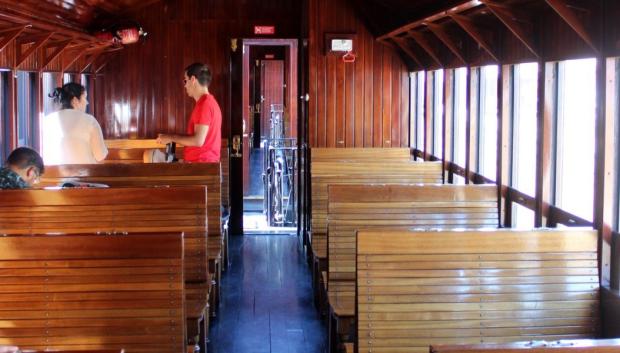 Interior de un vagón del Tren Histórico del Duero