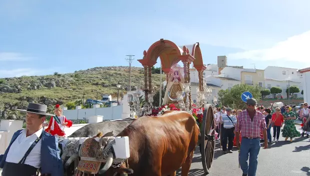 La Virgen de la Cabeza durante el recorrido