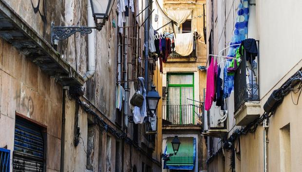 Una calle del Raval, en una imagen de archivo