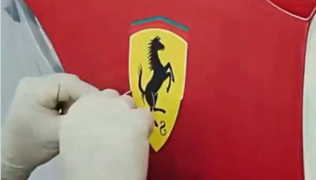 El Cavallino se perfila a mano