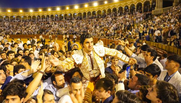 Morante a hombros en La Maestranza