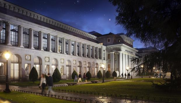 Museo del Prado de noche