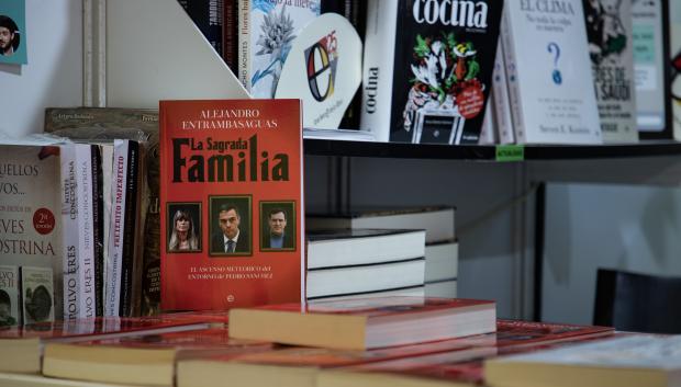 El libro 'La sagrada familia' de Alejandro Entrambasaguas