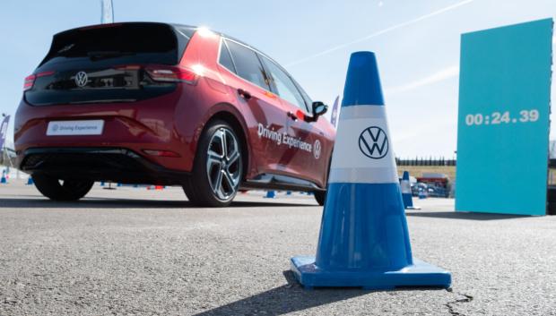 Volkswagen Driving Experience

﻿