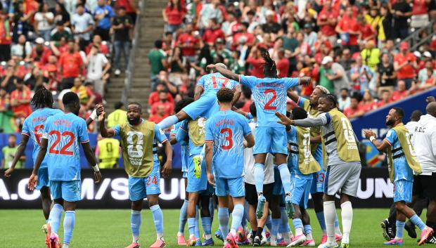 RD Congo celebra el gol frente a Portugal antes del descanso