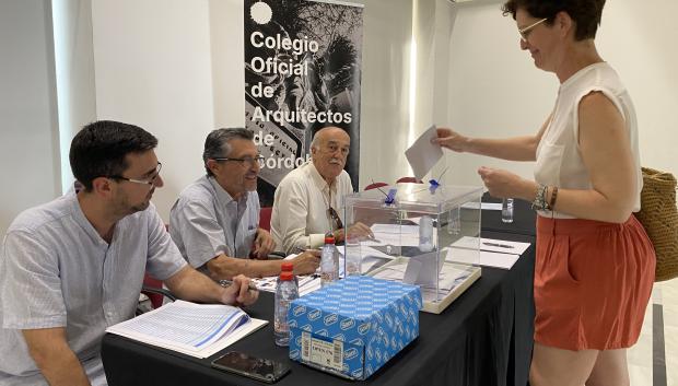 Jornada electoral en el Colegio de Arquitectos de Córdoba
