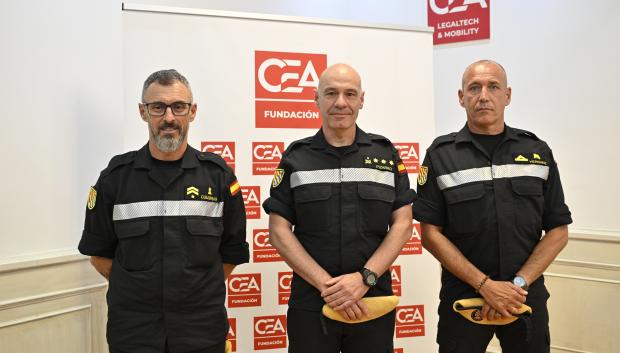 La representación de la UME que asistió a la recogida