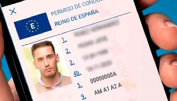 El permiso de conducir puede llevarse en el teléfono móvil