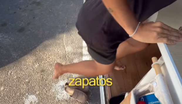 Dejar los zapatos fuera: 200 euros de multa