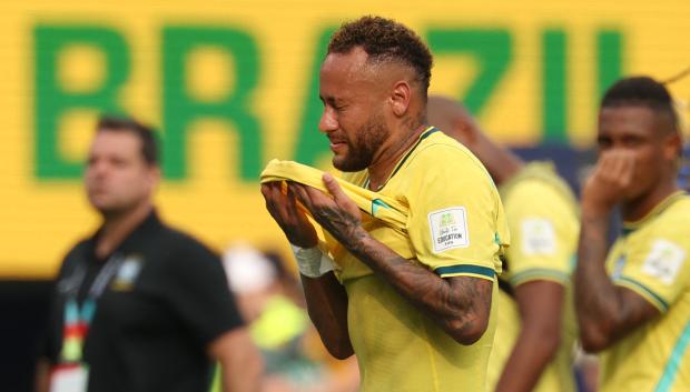 Brazil's forward #10 Neymar reacts after losing the 2026 World Cup round of 16 football match between Brazil and Norway at the New York/New Jersey Stadium in East Rutherford on July 5, 2026.  (Photo by Odd ANDERSEN / AFP)