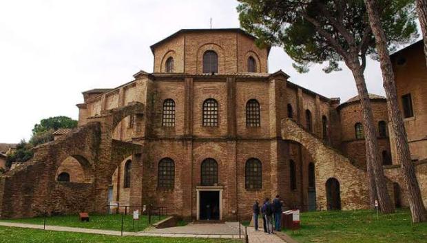Detalle de San Vitale de Rávena. Romanos y bizantinos fijaron aquí su capital, siendo una Roma en miniatura.