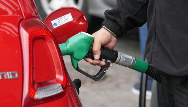 Dónde repostar más barato en la AP-9 este verano: estas son las tres gasolineras de Galicia con mejores precios

David Zorrakino / Europa Press
04 MARZO 2026;CATALUÑA;DIÉSEL;GASOLINA;GASOLINERA;CARBURANTE;CRUDO;PETRÓLEO;
04/3/2026