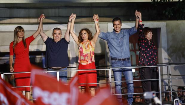 El balcón de Ferraz la noche del 23 de julio de 2023