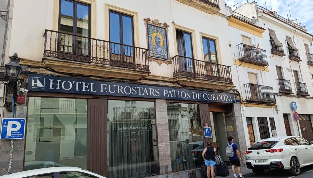 El azulejo está hoy en el hotel Patios de Córdoba
