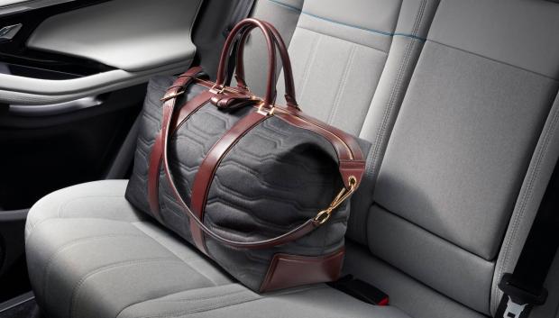 Llevar bolsones dentro del coche es sancionable