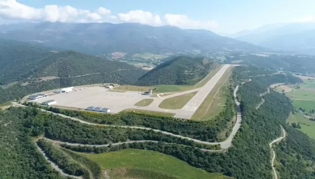 Vista aérea del aeropuerto de Andorra-La Seu