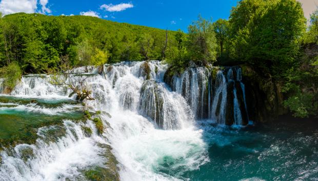 Las impresionantes cascadas de Martin Brod, en el río Una (Bosnia y Herzegovina)