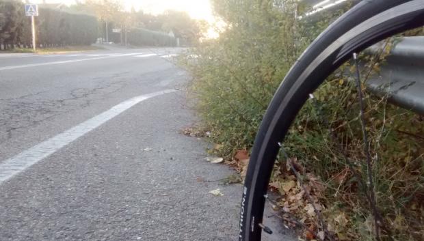 Nadie invierte en el mantenimiento de los arcenes de carretera