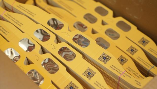 (Foto de ARCHIVO)
Celetesch fabrica gafas homologadas para eclipses, a 23 de julio de 2026