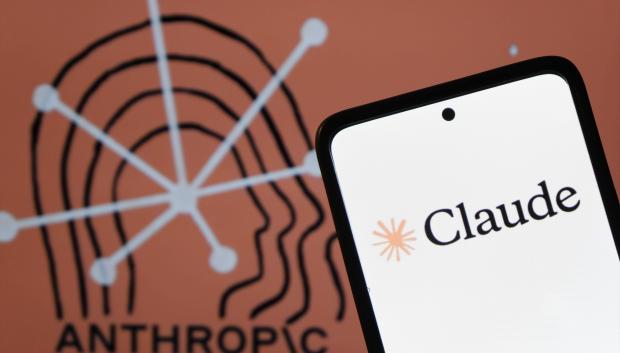 (Foto de ARCHIVO)
May 21, 2026, Indonesia: In this photo illustration, the Claude AI logo, an artificial intelligence by Anthropic, is seen on a smartphone.

Europa Press/Contacto/Algi Febri Sugita
21/5/2026