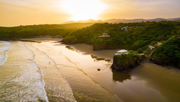 Playa en El Salvador