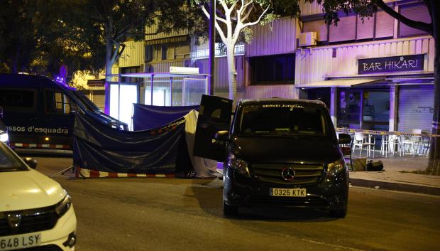 Dispositivo policial en el bar donde ocurrió el crimen