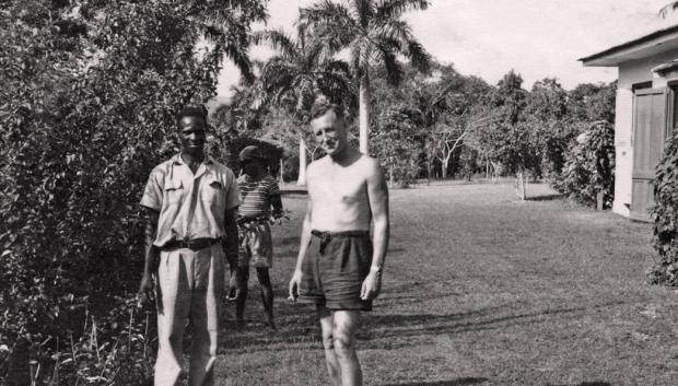 Ian Fleming en su finca de Jamaica