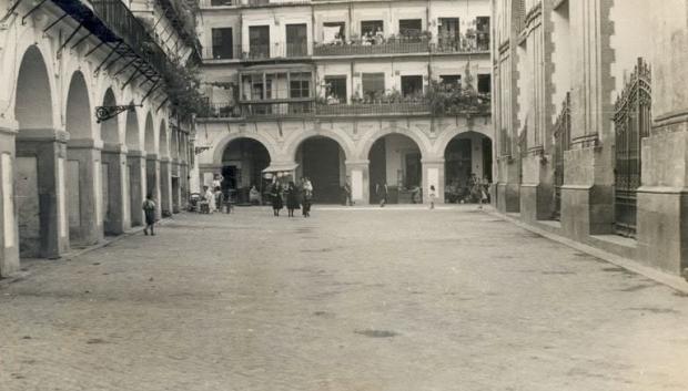 Exterior del mercado central de la Corredera