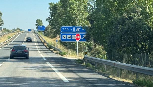 La distancia a la vegetación no se respeta en las autopistas
