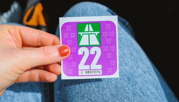 Numerosos países exigen un pago para usar sus carreteras