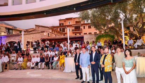 Foto de familia de la celebración 'Terra d'Honor' en la finca Costa Nord de Valldemossa