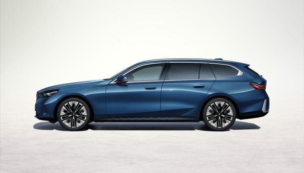 La variante Touring es más funcional y deportiva