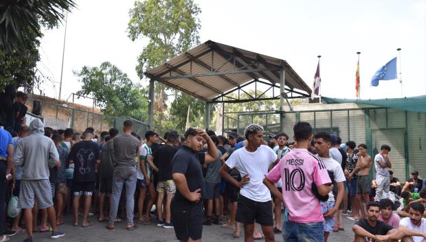 Las miles de personas de origen magrebí que llegaron a Ceuta colapsaron el Centro de Estancia Temporal de Inmigrantes (CETI)